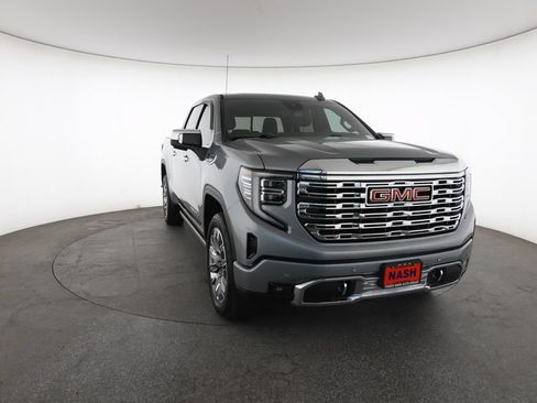 Used 2024 GMC Sierra 1500 Denali w/ Denali Reserve Package AWD/4WD image 3