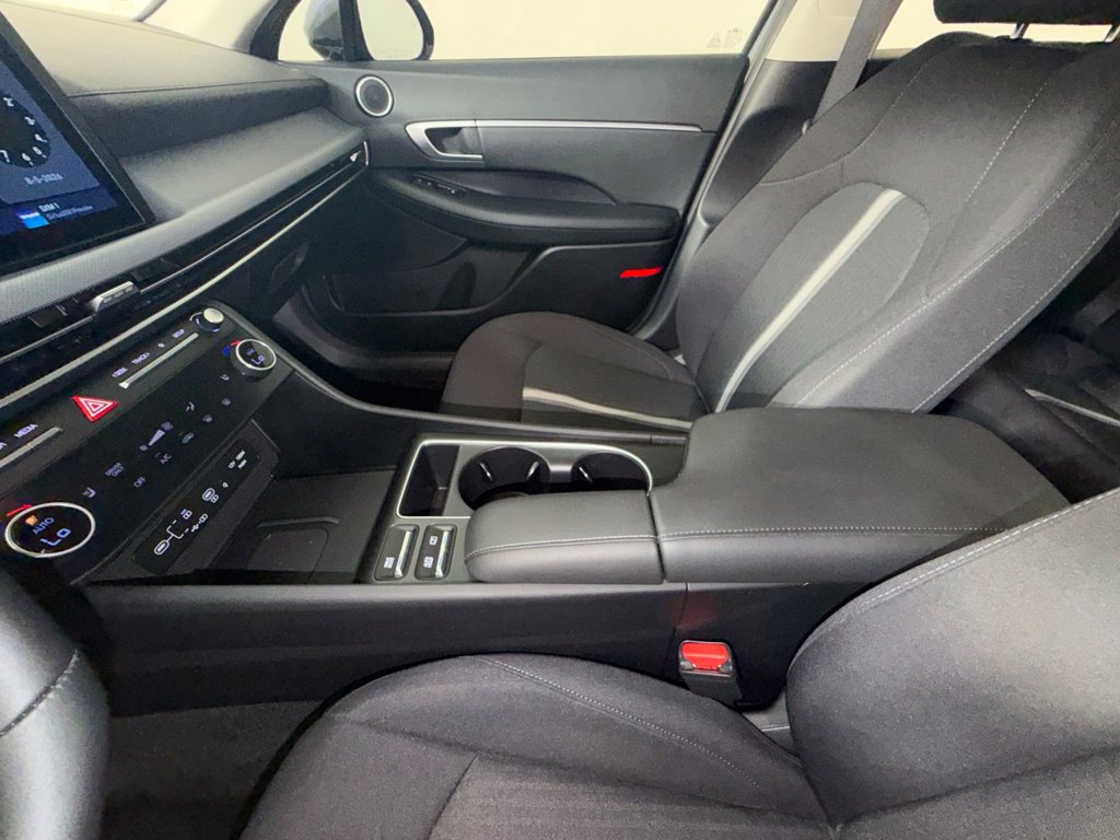 Certified 2025 Hyundai Sonata SEL FWD image 19