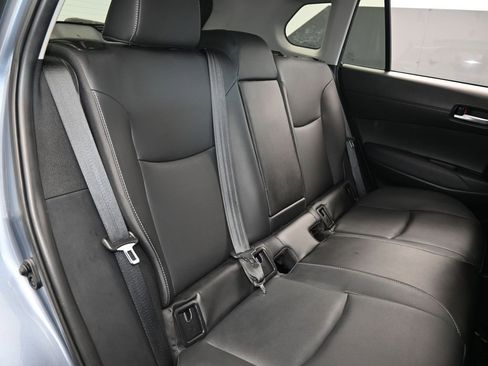 Used 2022 Toyota Corolla Cross XLE image 42