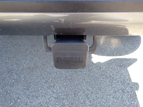 Used 2024 Nissan Titan SV image 6