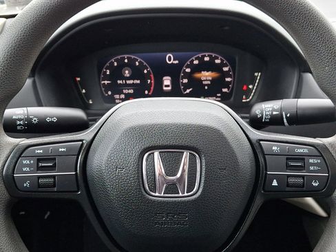 Used 2023 Honda Accord EX image 19