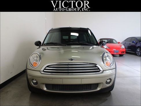 Used 2009 MINI Cooper Clubman Hardtop FWD image 2