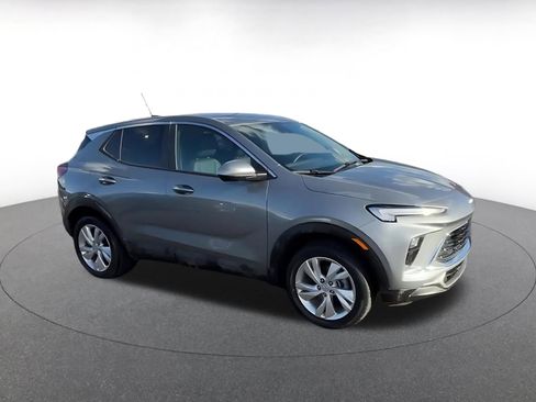 Used 2025 Buick Encore GX Preferred image 2