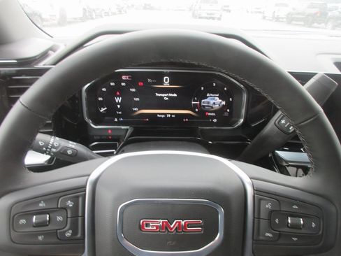 New 2026 GMC Sierra 1500 Elevation image 17