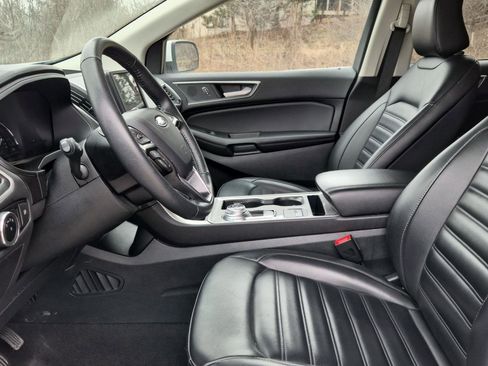Used 2024 Ford Edge SEL image 2