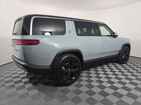 Used 2024 Rivian R1S Adventure AWD/4WD image 5