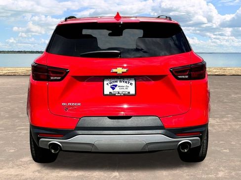 Used 2023 Chevrolet Blazer LT w/ Convenience Package FWD image 7