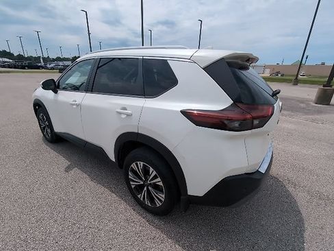 Used 2023 Nissan Rogue SV w/ SV Premium B Package FWD image 9