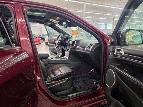 Used 2016 Jeep Grand Cherokee High Altitude AWD/4WD image 38