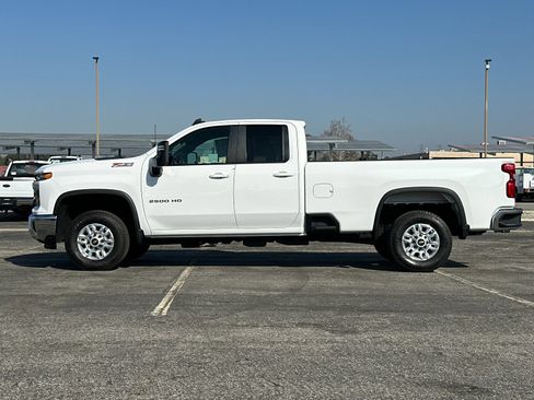 Used 2024 Chevrolet Silverado 2500 LT w/ Convenience Package image 7