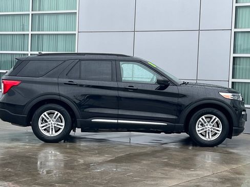 Used 2023 Ford Explorer XLT w/ Equipment Group 202A image 3