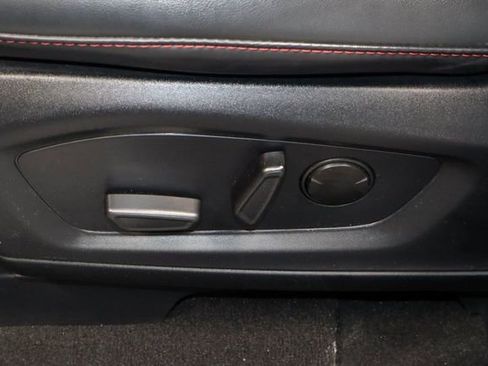 Used 2025 Ford Explorer ST-Line w/ ST-Line Street Pack image 24