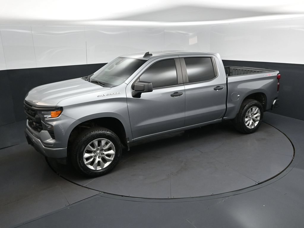 Used 2024 Chevrolet Silverado 1500 Custom AWD/4WD image 1