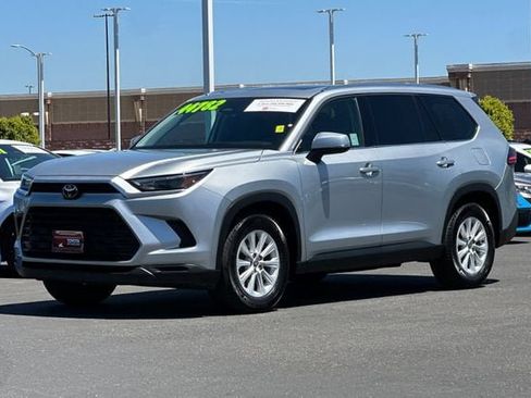 Certified 2025 Toyota Grand Highlander FWD image 8