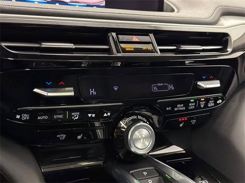 Used 2024 Acura MDX SH-AWD image 28