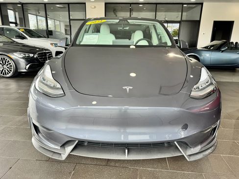 Used 2021 Tesla Model Y Long Range AWD/4WD image 8