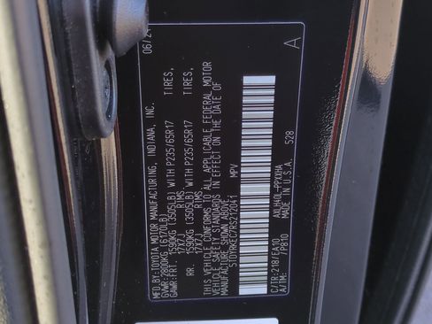 Used 2024 Toyota Sienna XLE image 36