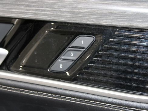 Used 2024 Jeep Wagoneer Series II image 28