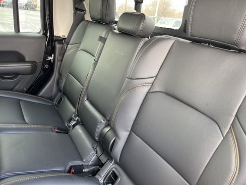 New 2026 Jeep Gladiator Sahara image 42