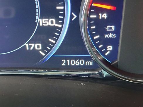 Used 2024 GMC Terrain Denali w/ Denali Premium Package image 24