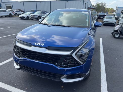Used 2025 Kia Sportage EX image 20