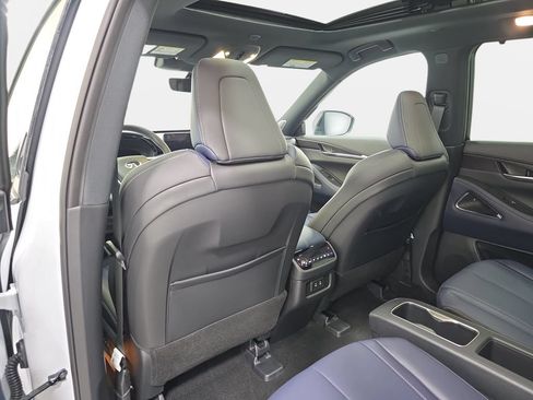 Certified 2026 INFINITI QX60 Sport w/ Dark Cargo Package AWD/4WD image 10