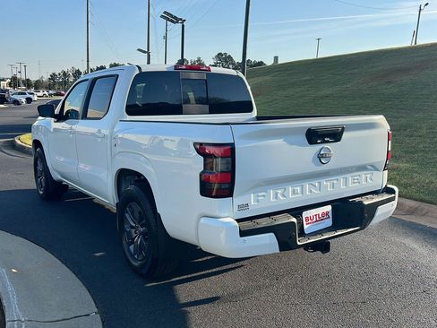 New 2026 Nissan Frontier SV w/ SV Convenience Package RWD image 4