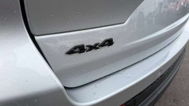 Used 2024 Jeep Grand Cherokee Altitude AWD/4WD image 11