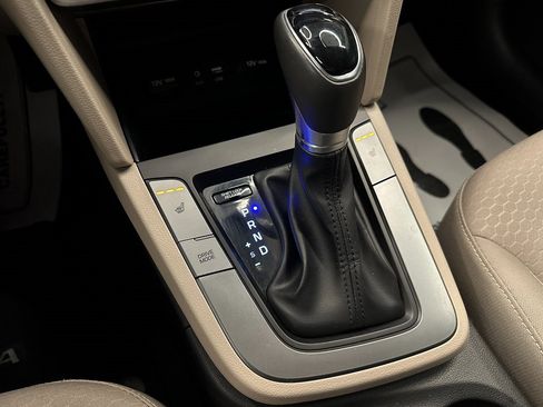 Used 2019 Hyundai Elantra Value Edition image 15
