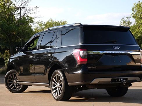 Used 2020 Ford Expedition Limited image 4