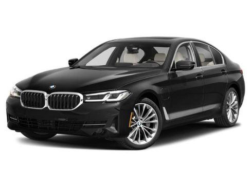 Used 2022 BMW 530e w/ Executive Package RWD image 2
