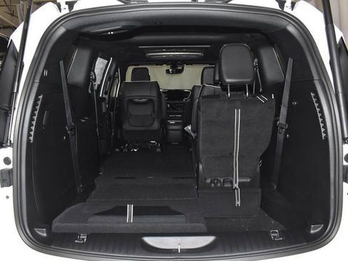 New 2026 Chrysler Pacifica Limited w/ S Appearance Package AWD/4WD image 33