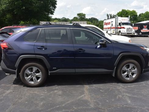 Used 2024 Toyota RAV4 XLE w/ Convenience Package AWD/4WD image 4