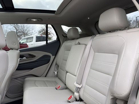 Used 2022 GMC Terrain Denali image 31