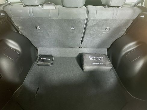 Used 2023 Nissan Leaf S image 27