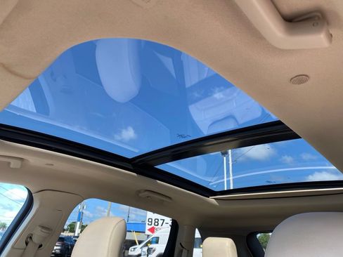 Used 2019 Lincoln Nautilus Select AWD/4WD image 13