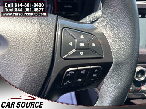 Used 2017 Ford Explorer XLT w/ Equipment Group 202A AWD/4WD image 17