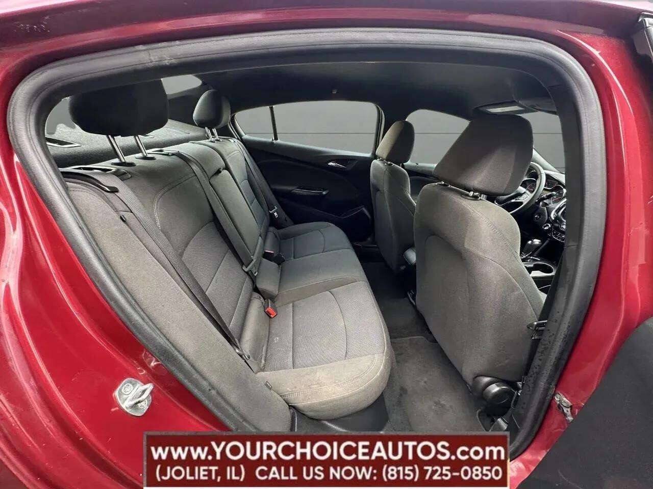 Used 2019 Chevrolet Cruze LT w/ Convenience Package FWD image 35