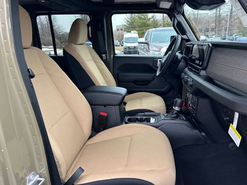 New 2026 Jeep Gladiator Sport image 25