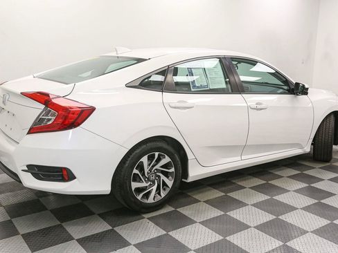 Used 2018 Honda Civic EX image 9