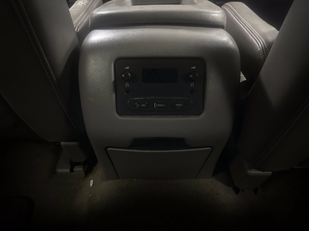 Used 2006 Chevrolet Suburban LS w/ Smart Select Package RWD image 19