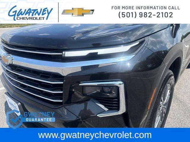 Used 2024 Chevrolet Traverse LT FWD image 14