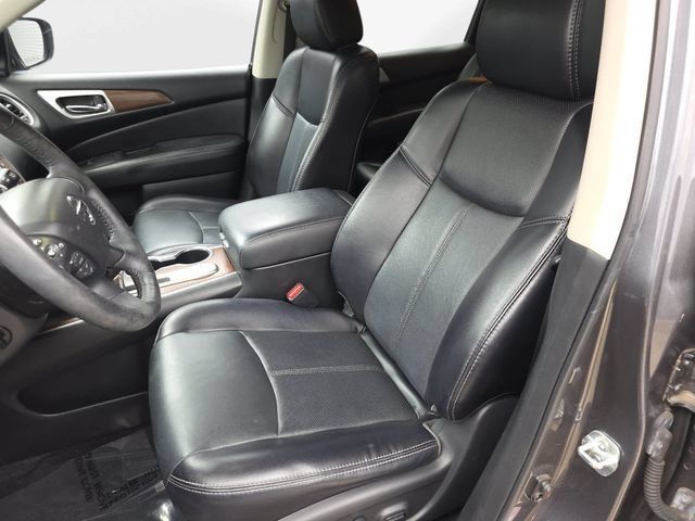 Used 2018 Nissan Pathfinder Platinum FWD image 12