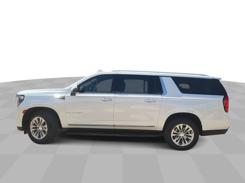 Used 2023 GMC Yukon XL SLT w/ SLT Premium Package RWD image 5