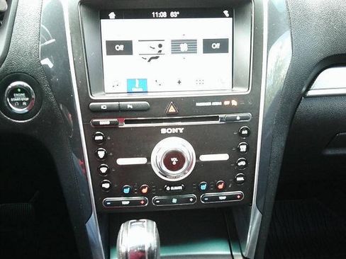 Used 2017 Ford Explorer Sport w/ Equipment Group 401A AWD/4WD image 8