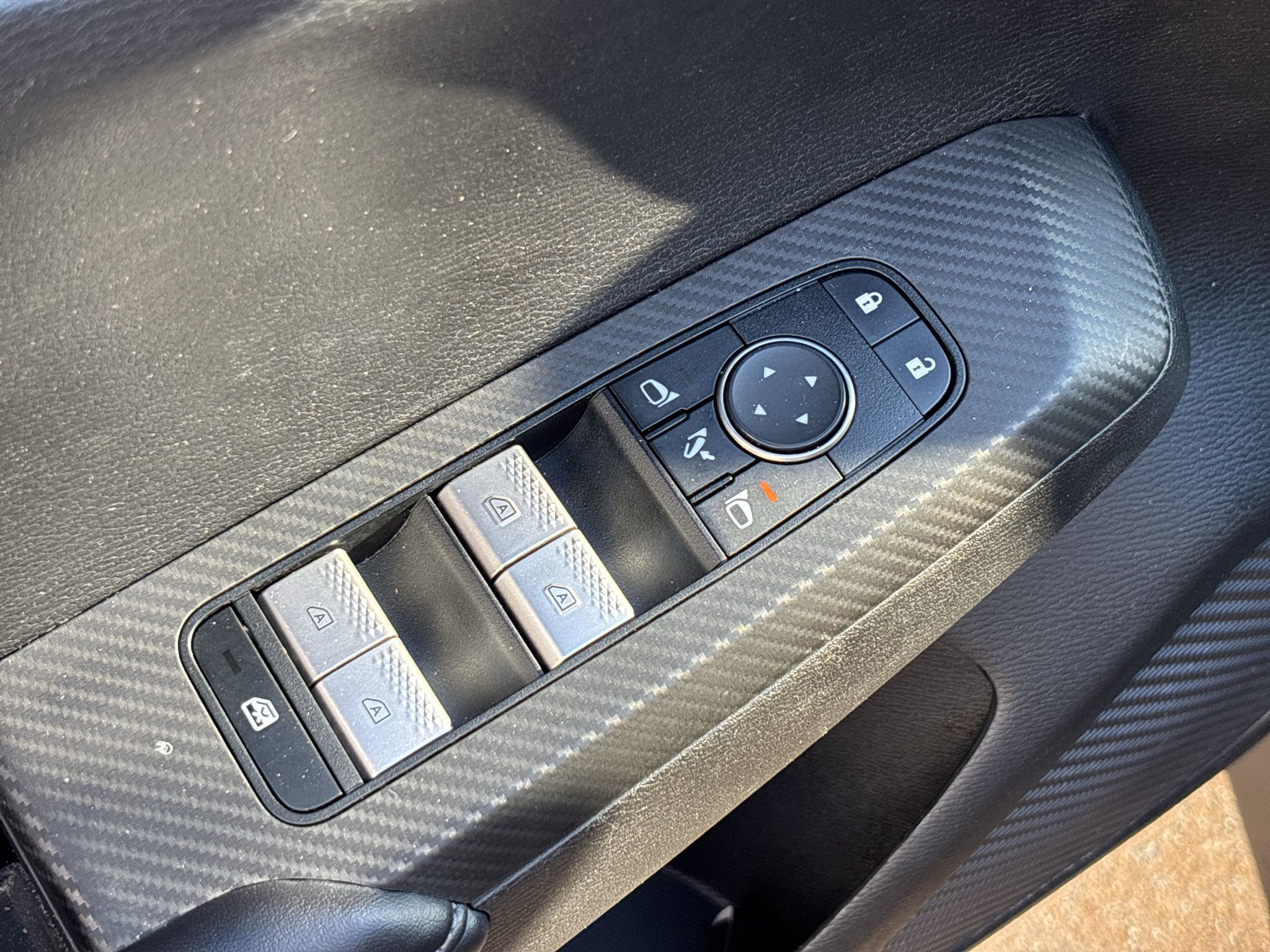 Used 2024 Mitsubishi Outlander SE Black Edition AWD/4WD image 14