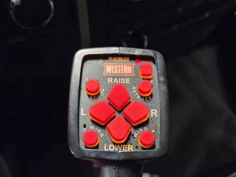 Used 2013 RAM 2500 Big Horn image 23