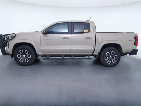 Used 2024 Chevrolet Colorado Z71 w/ Z71 Convenience Package 2 image 2