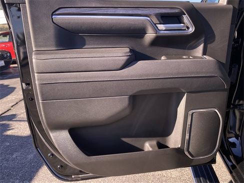 Used 2025 Chevrolet Silverado 1500 LTZ w/ LTZ Premium Package image 28