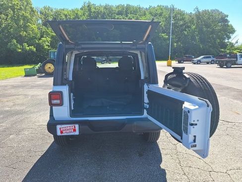 Used 2023 Jeep Wrangler Unlimited Sport AWD/4WD image 13